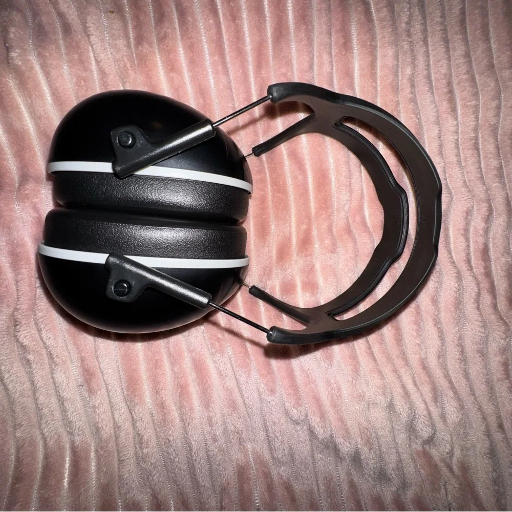 NEW WITHOUT TAGS!!! Black Soundproof Ear Muffs